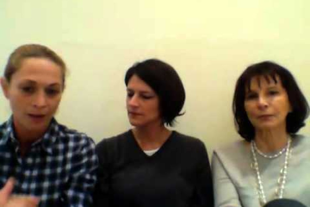 Donne dietro la guerra. Dolori e speranze da “Le Troiane”. Intervista a Patrizia Milani e Sara Bertelà