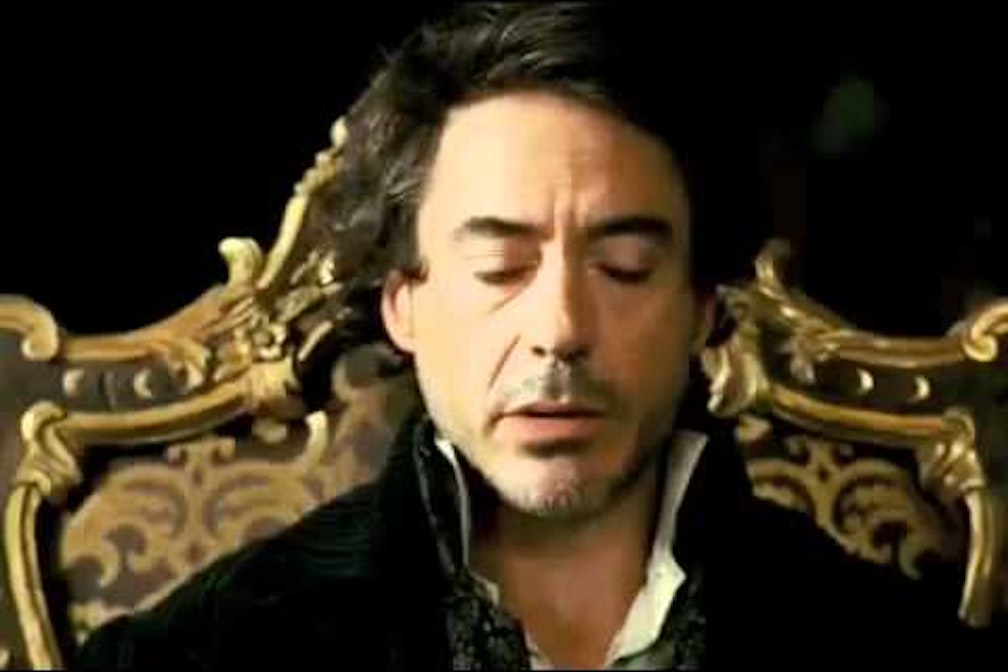 Sherlock Holmes: gioco di ombre e pennellate di After Effects