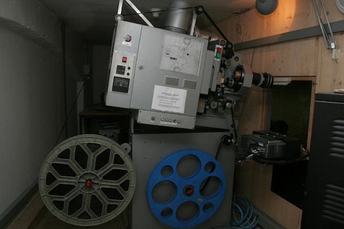 filmclbu unterland Neumarkt Projektor franzmagazine