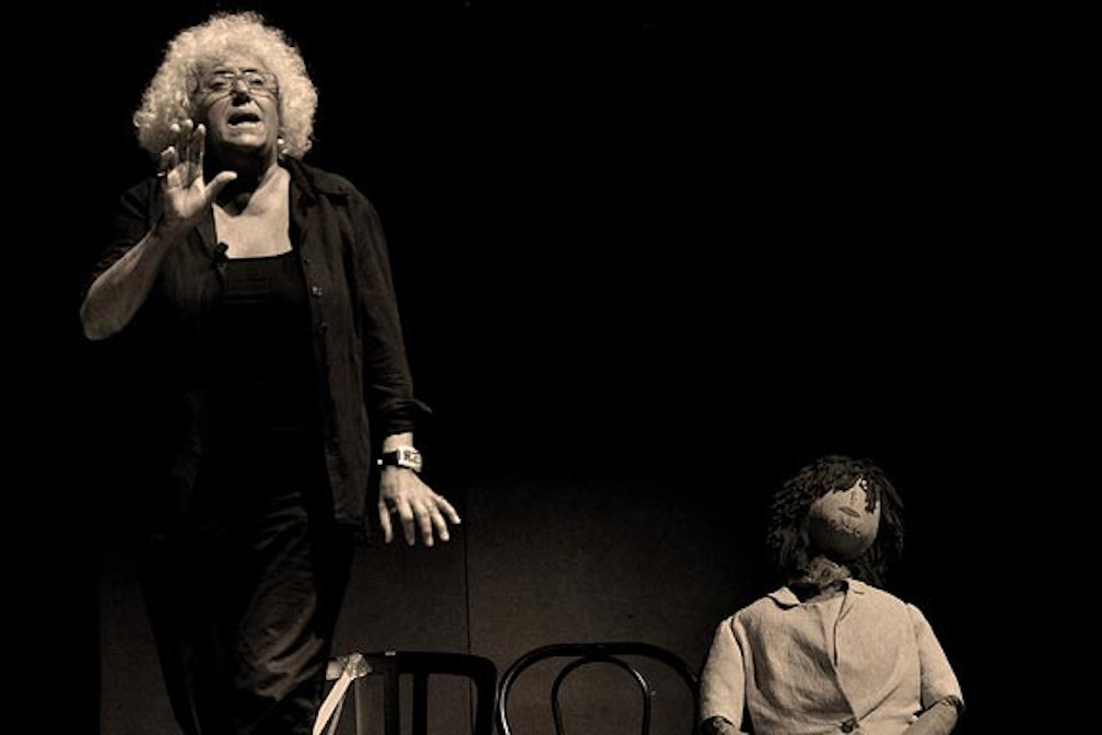 THURSDAY 9.1.13: a teatro con le ragazze anni 60