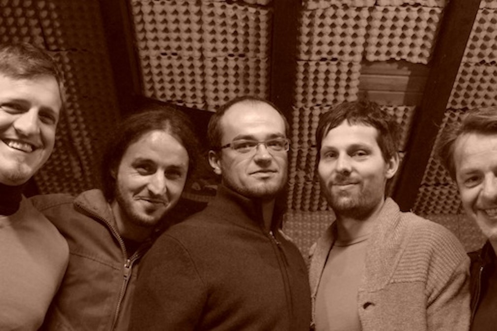 Verzeihung, Prophezeiung: Self Fulfilling Prophecy präsentieren 1. Album Say a Word