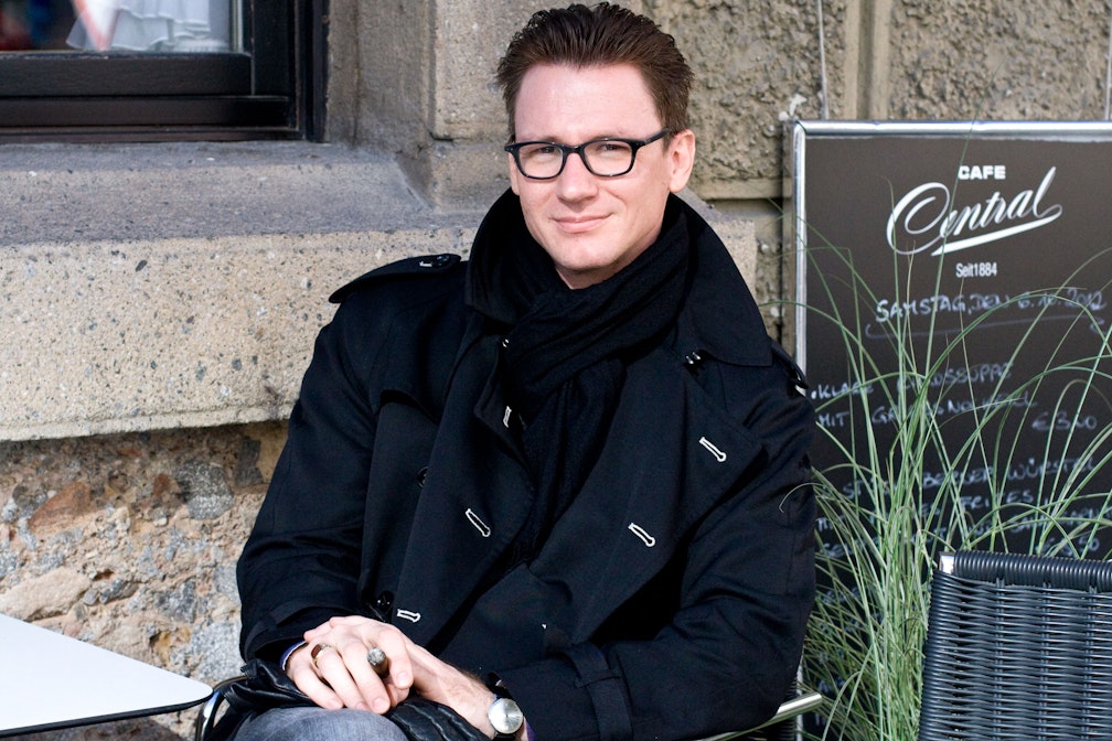 “Am Anfang steht immer der Titel” – Interview mit Autor und Verleger Martin Kolozs