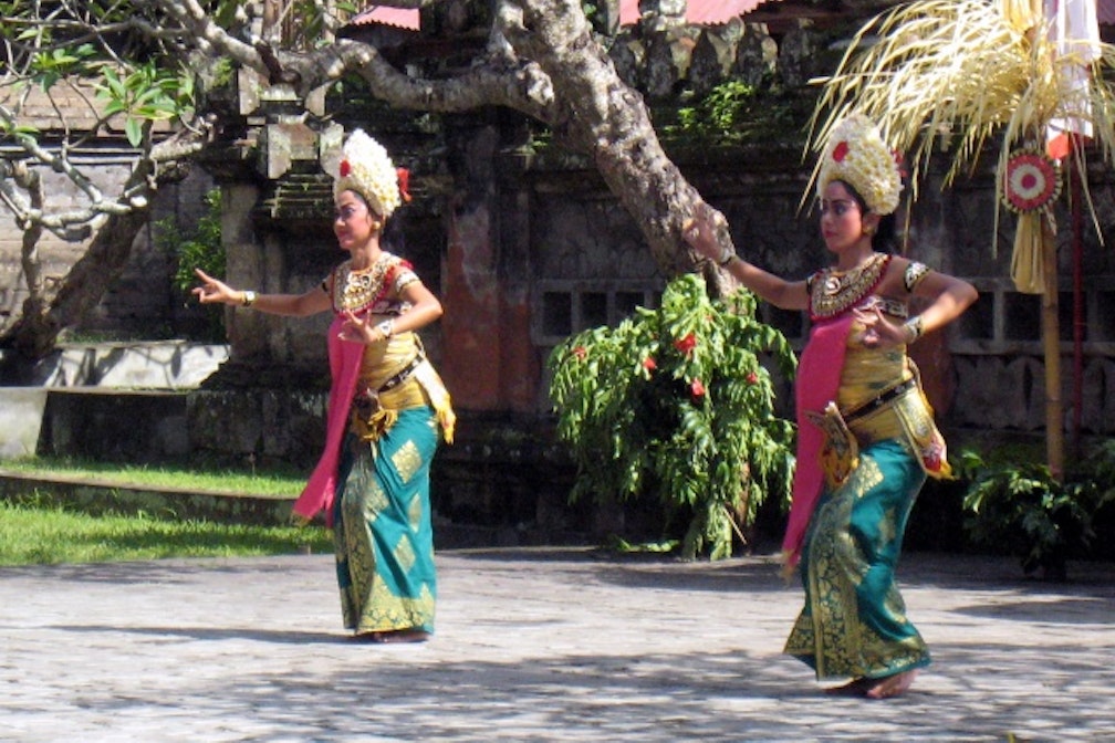 Welcome to Bali #06: Bali Barong Dance