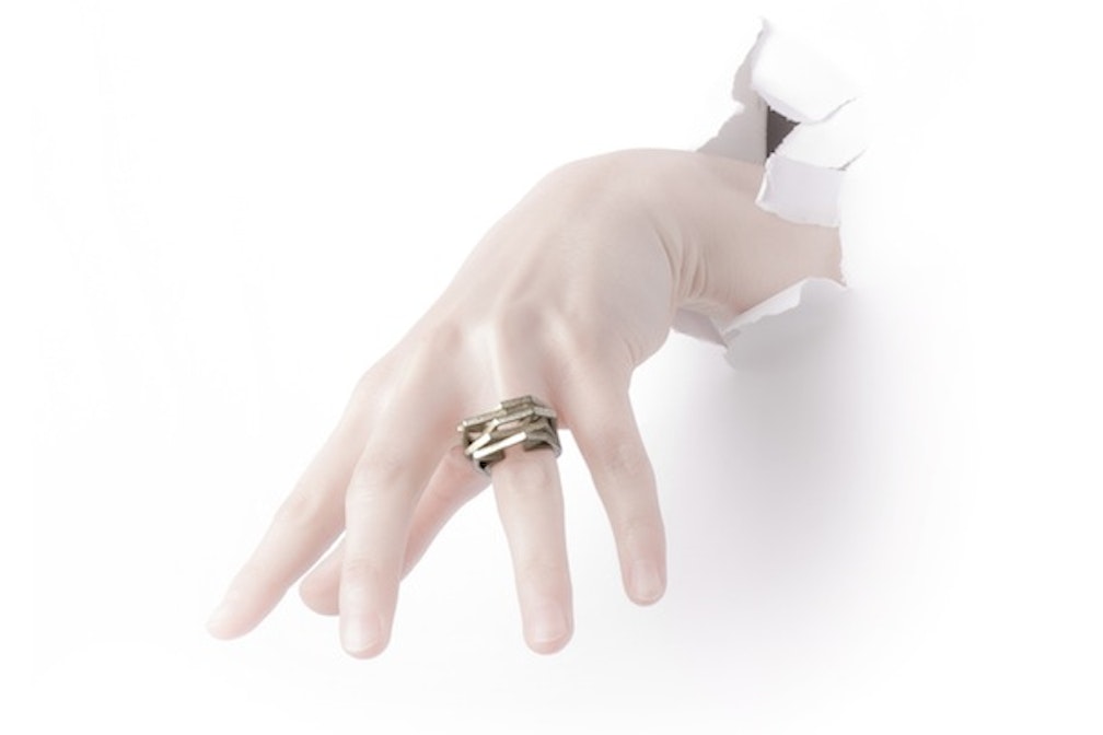 Nicole Nitz und Sandro Schieck: a ring thing
