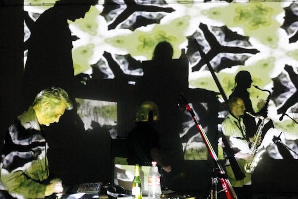 LanaLive goes international: Reise durch Dub, Indie, Jazz