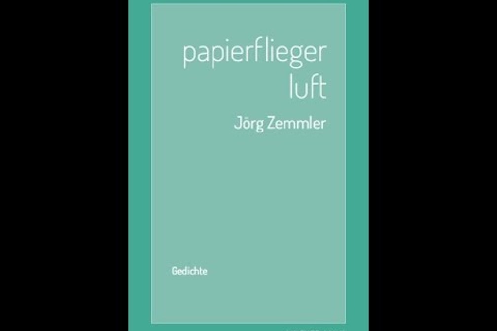 wesentlich + kriegsbemalt:  “papierflieger luft” von Jörg Zemmler