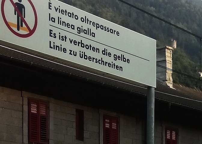 Bolzano, frontiera d'Europa. Bozen, Grenze Europas.