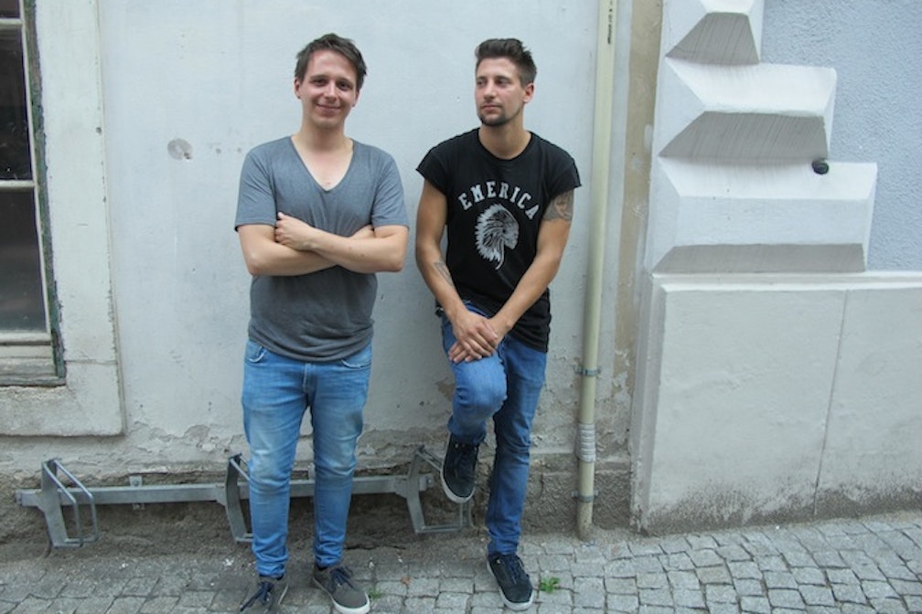 pop up franzmagazine 2015 Klausen Kunst boden_nah yelling lions