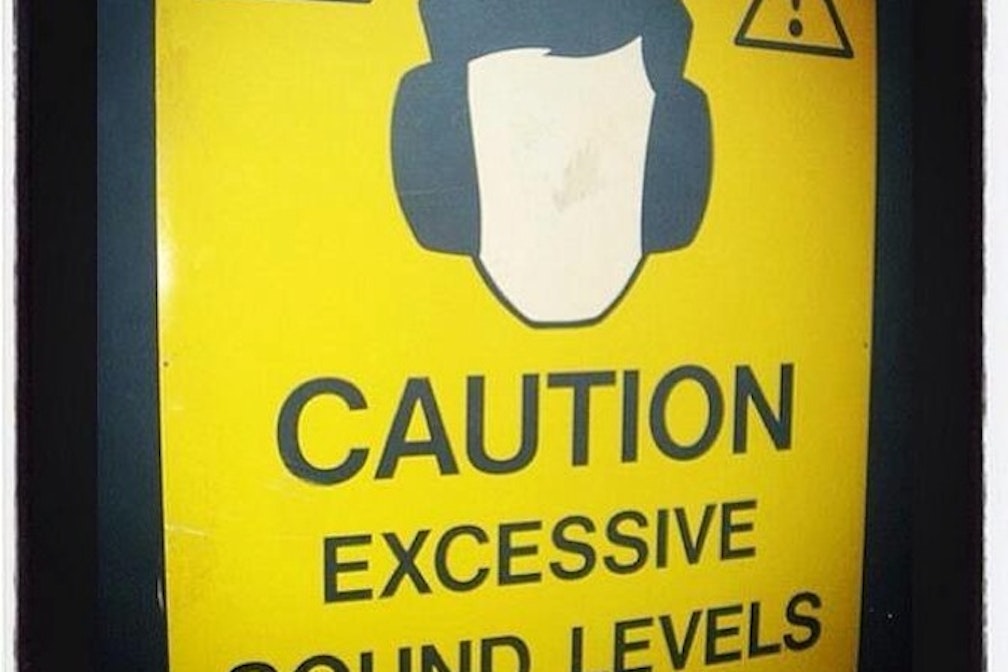 live music franzmagazine - caution excessive sound levels