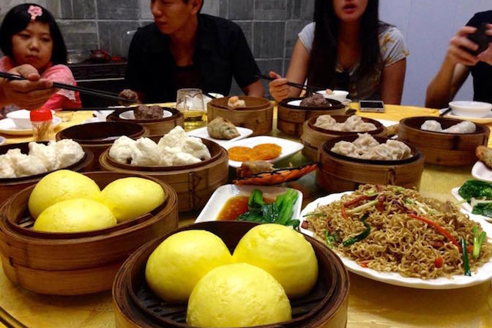 What’s so weird about Hong Kong? manners hong kong