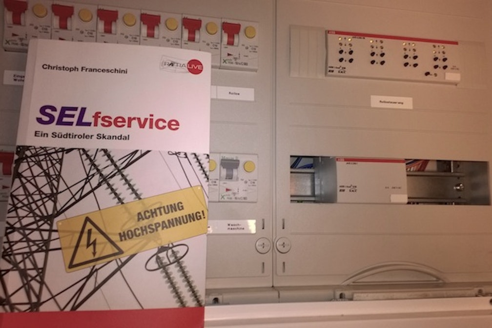 SELfservice - Ein Südtiroler Skandal – Christoph Franceschini