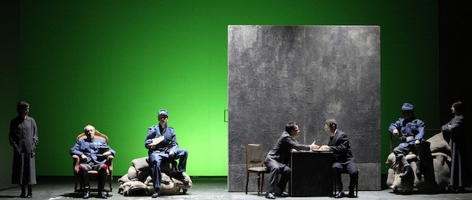 Teatro Stabile di Bolzano © MoniQue foto - Monica Condini 2014SANGUINARE INCHIOSTRO