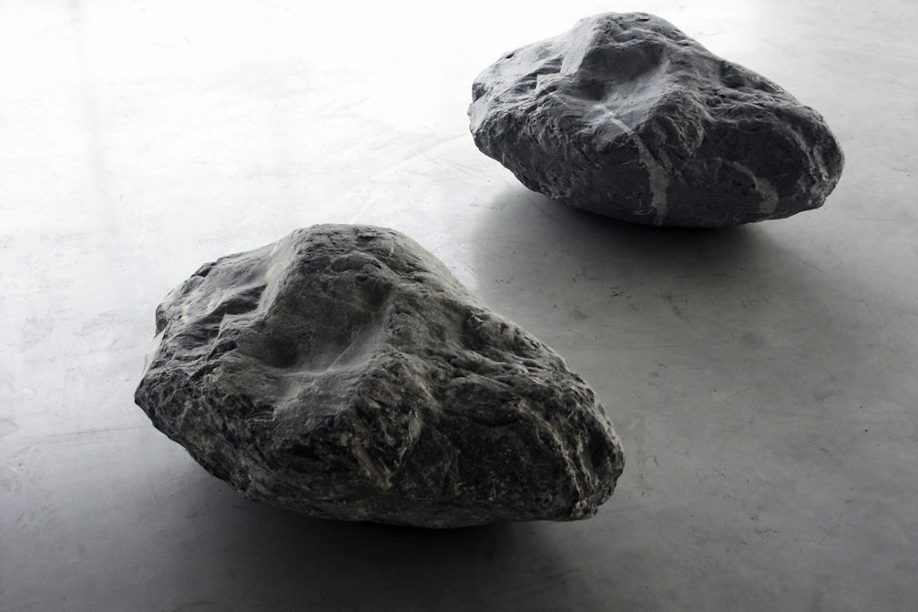 “Sulla superficie”: il libro di Gabriele Salvaterra sul tema più profondo della contemporaneità