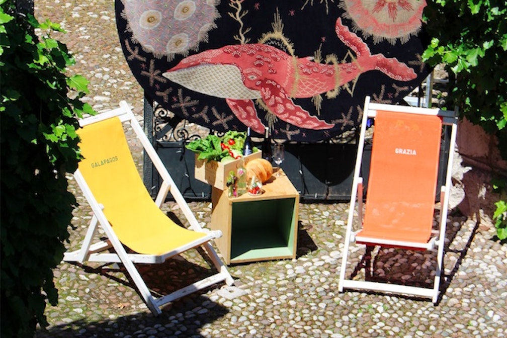 L’estate, le sdraio, il picnic nel parco: HEL YES! è tornato