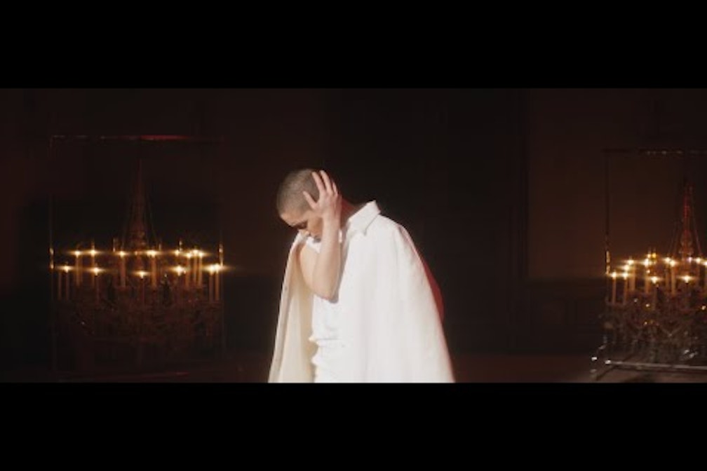 Der neue surreale Hit von Elis Noa