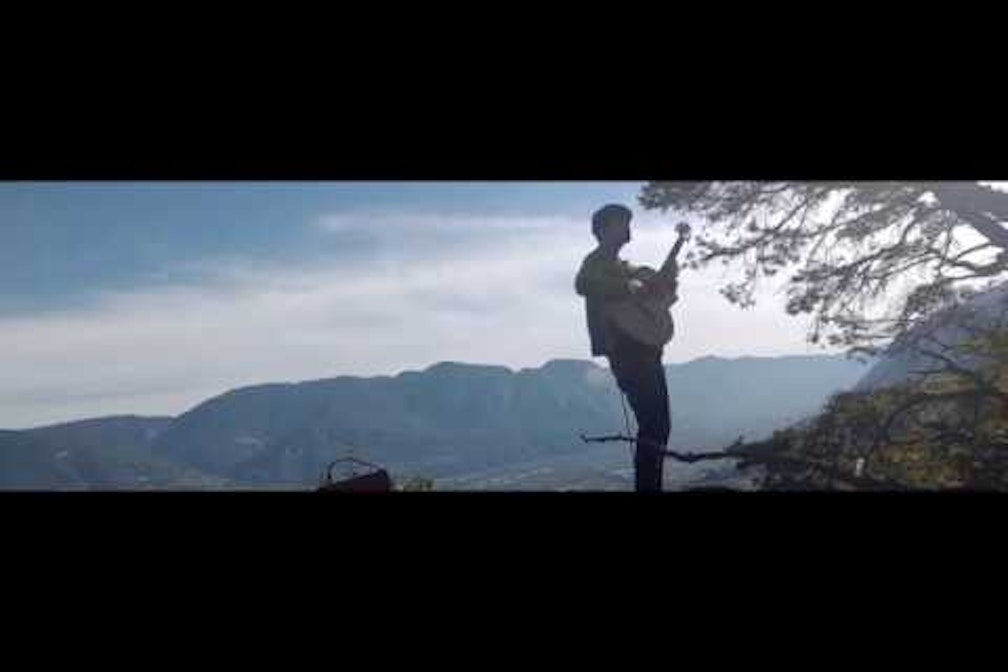 Unglaublich: Psychedelisches Naturphänomen im Kalterer See