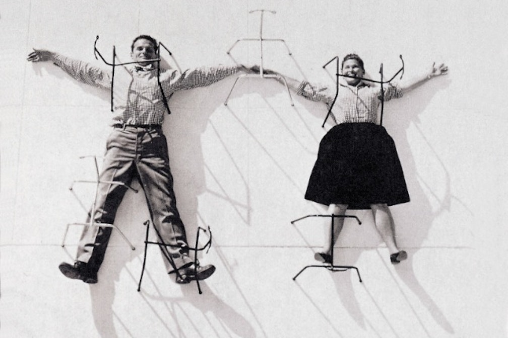 “Eames by Vitra”. Una piccola mostra, per scoprire il mondo creativo di Charles e Ray Eames, maestri del design