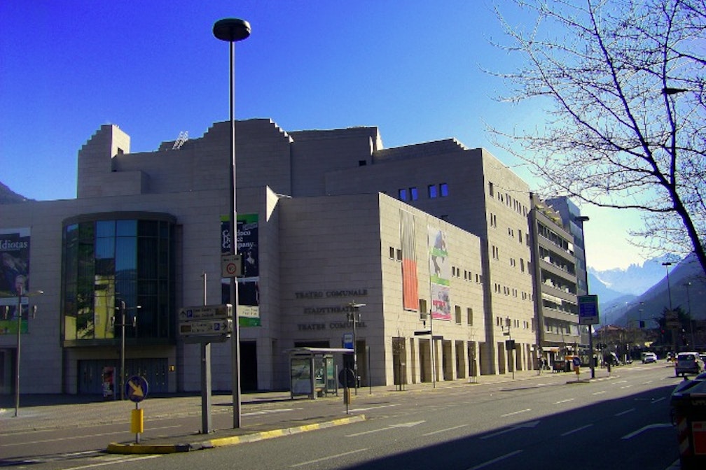 La Banda dei Bandi: selezione pubblica per il ruolo di Direttore/Direttrice del Teatro Stabile di Bolzano
