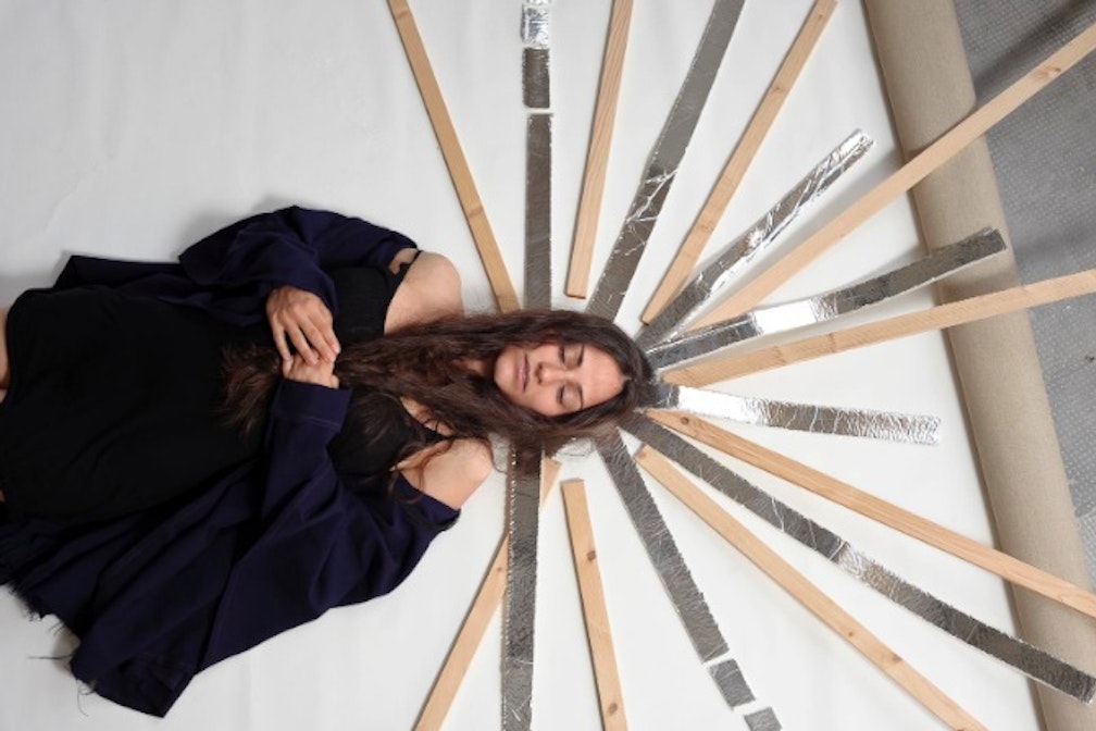 Marta Cuscunà, la combattente del teatro che ha stregato tutti con forza e grazia