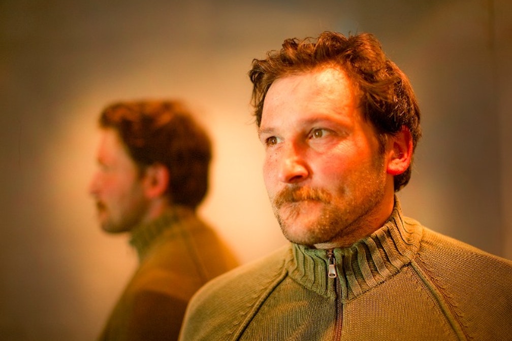 People I Know. Christian Martinelli: fotografo e reporter, con un cubo gigante racconta il mondo