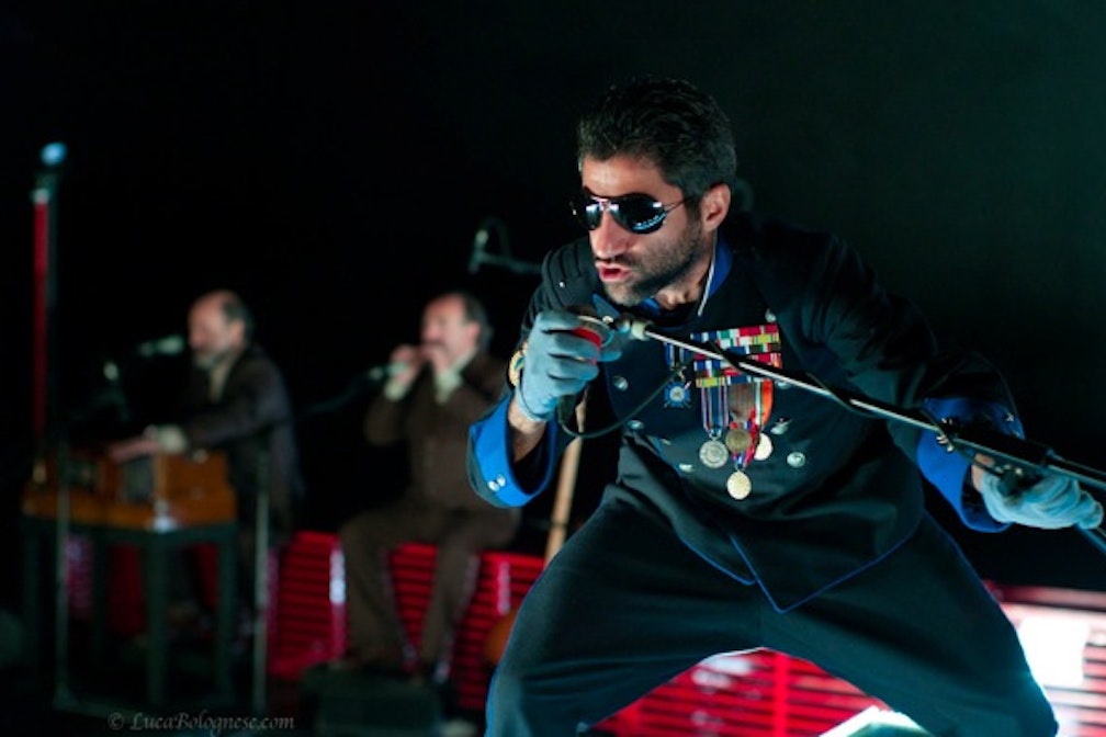 FRIDAY 12.4.13: Rumore di Acque, Zakhar Prilepin bei Literatur Lana, Jori, Eskinja