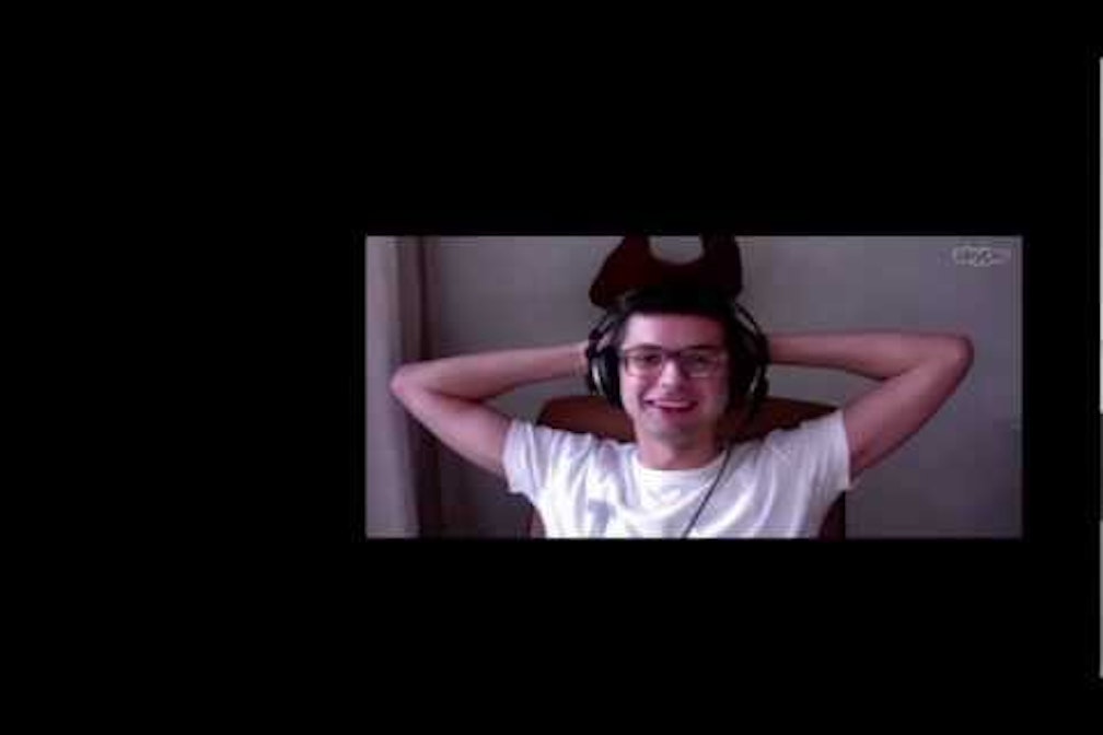 „Ab und zu sollte man auch glücklich aus dem Kino gehen!“ Zweisitzrakete-Regisseur Hans Hofer im Interview