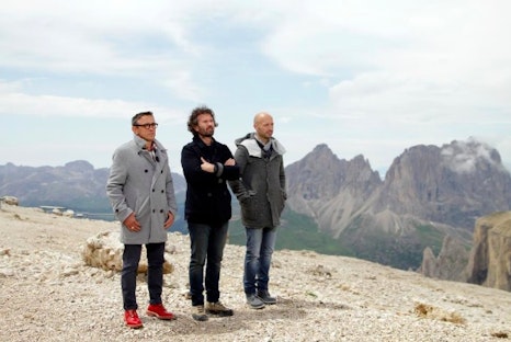 1 La triade Cracco-Barbieri-Bastianich sbarca in Trentino: Master Chef a Passo Pordoi