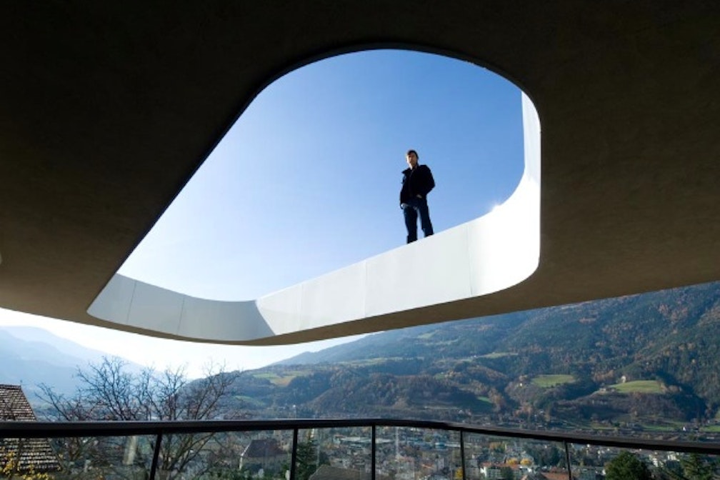 Interno con camino. Five Houses of AA/ST (Alto Adige/SüdTirol)