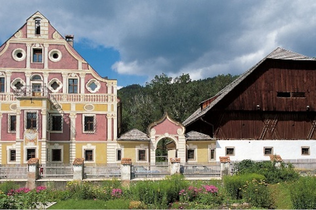 Gesti da Museo. Museo Provinciale Degli Usi e Costumi di Teodone