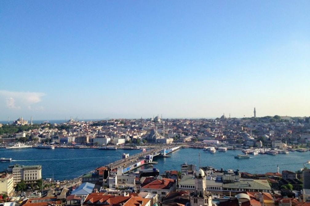 Turkish delight #01 Areoporto Valerio Catullo, Verona, Italia. Ore: 01:33