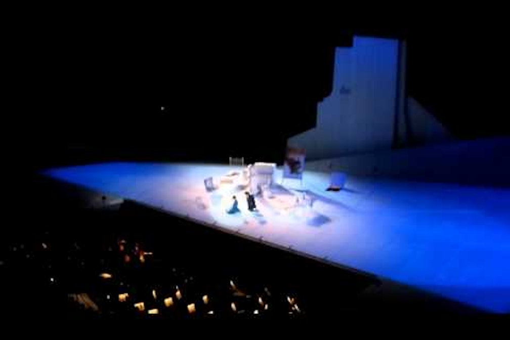 Una Bohème monocromatica distante dalla tradizione!