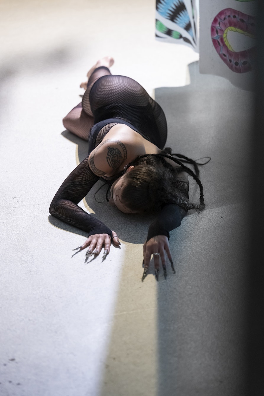 „Resurrectionem Tarantula“ – Performance im Museion, aufgeführt im Juli 2024. © Andrea Macchia