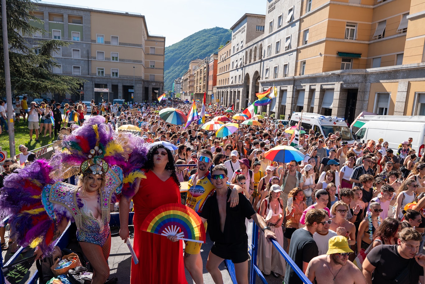 Demonstrationszug der Südtirolo Pride, Siegesplatz in Bozen, © Matteo Vegetti/Südtirolo Pride