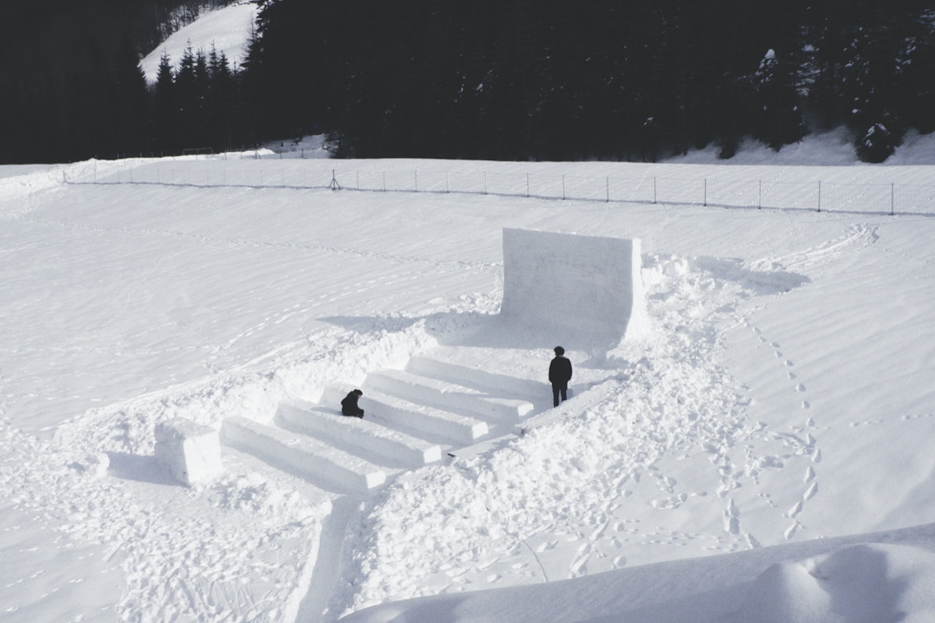 Geht so kuschelig: 2012 startete „minus20degree“ als Schneekino. Gezeigt wurden bei eisigen Temperaturen Kurzfilme. Inzwischen ist das Festival eine dreitägige Kunst- und Architekturbiennale. © m20d