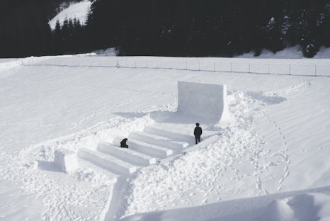 Geht so kuschelig: 2012 startete „minus20degree“ als Schneekino. Gezeigt wurden bei eisigen Temperaturen Kurzfilme. Inzwischen ist das Festival eine dreitägige Kunst- und Architekturbiennale. © m20d Alles, was verbindet