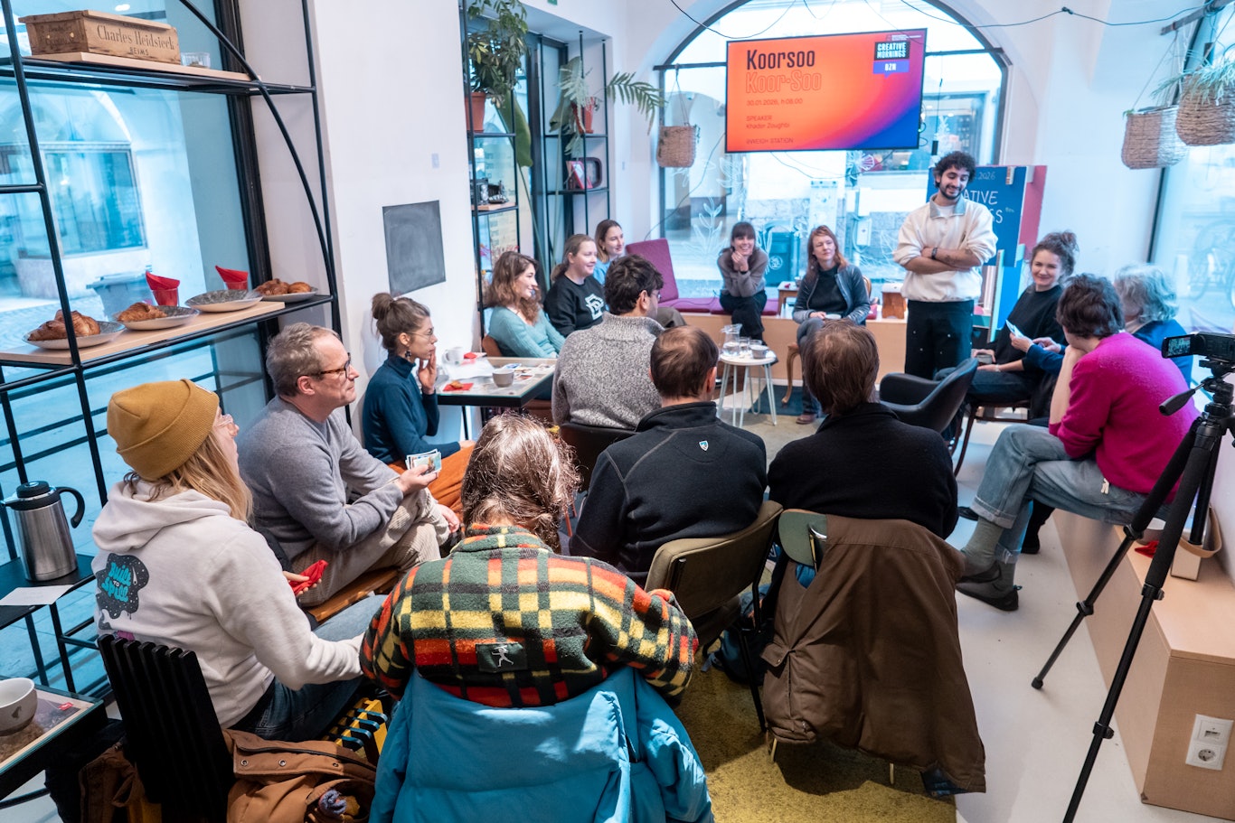 CreativeMornings mit Khader Zoughbi im Waagcafe, © Anna Cerrato