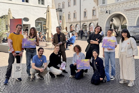 Von links nach rechts: Aart van Bezooijen, Alice Collareta, Max Scheidle, Alexandra Fruhstorfer, moi, Brigitte Gritsch, Caterina Occhio, Natalia Adrian, Annalena Egger, Seçil Uğur Yavuz, © Urban von Klebelsberg Singing to the choir?
