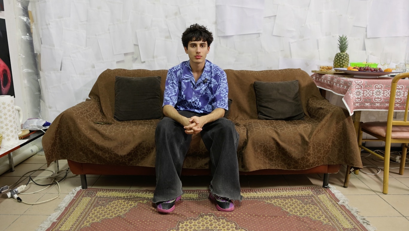 Quo Vadis? Festival 2026: Ausstellung „Mirë se vini“ „Mirë se ju gjeta“, Still vom Video-Interview, lasecondaluna, Leifers, © Joana Preza