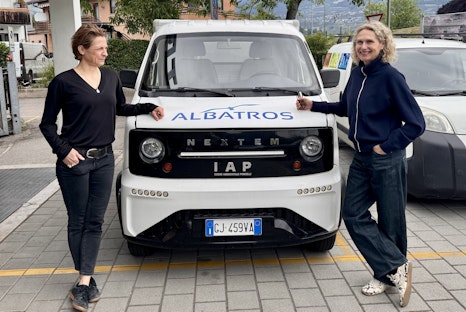 Mit Monika Thomaser bei Albatros in Meran, © Susanne Barta Albatros räumt auf