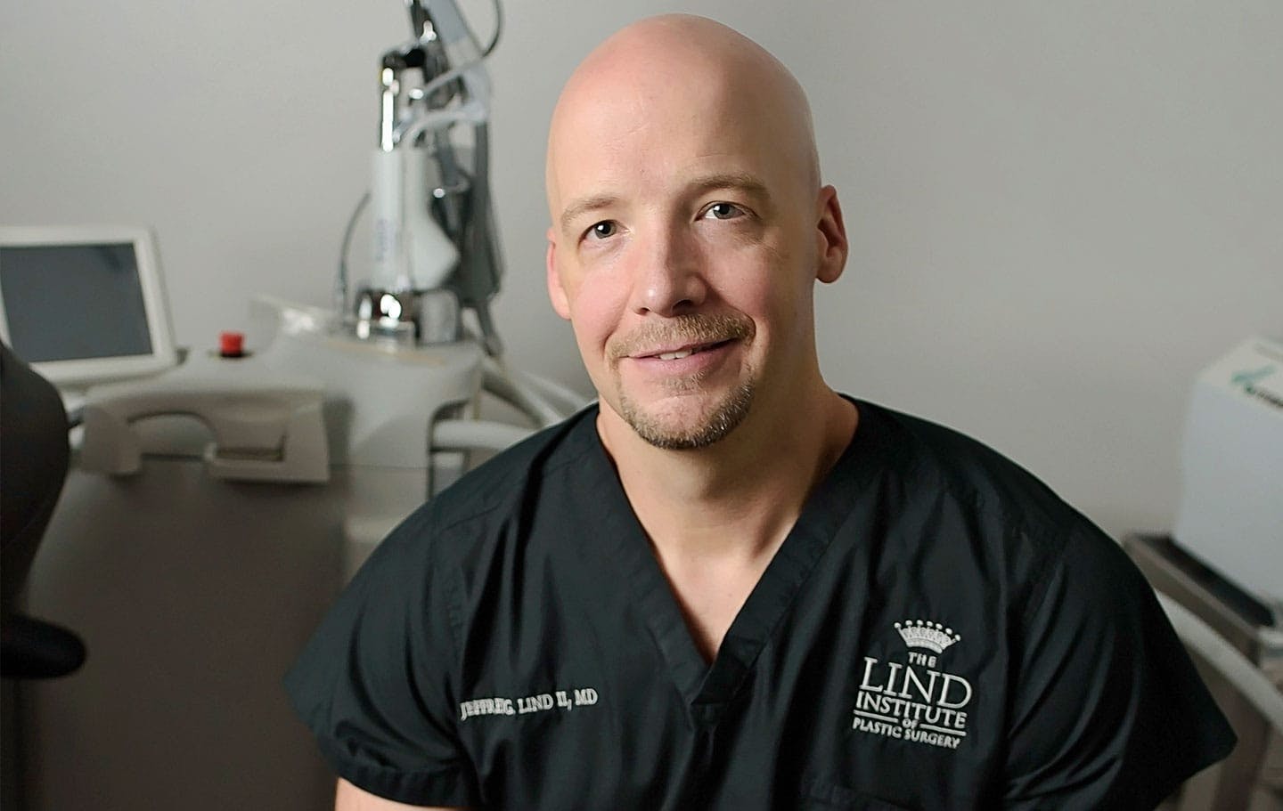 Dr. Lind - Plastic Surgeon