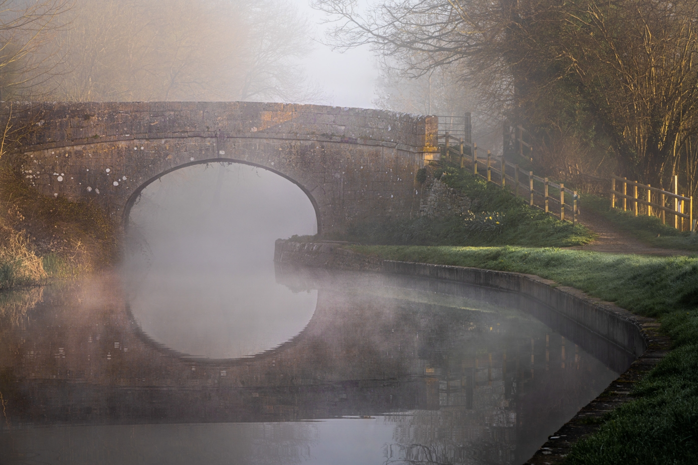 bradford on avon landscape photography wiltshire misty canal