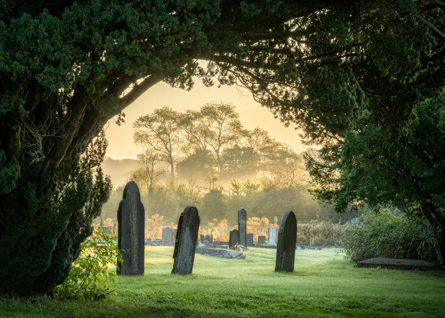 bradford on avon landscape photography wiltshire graveyard gravestones