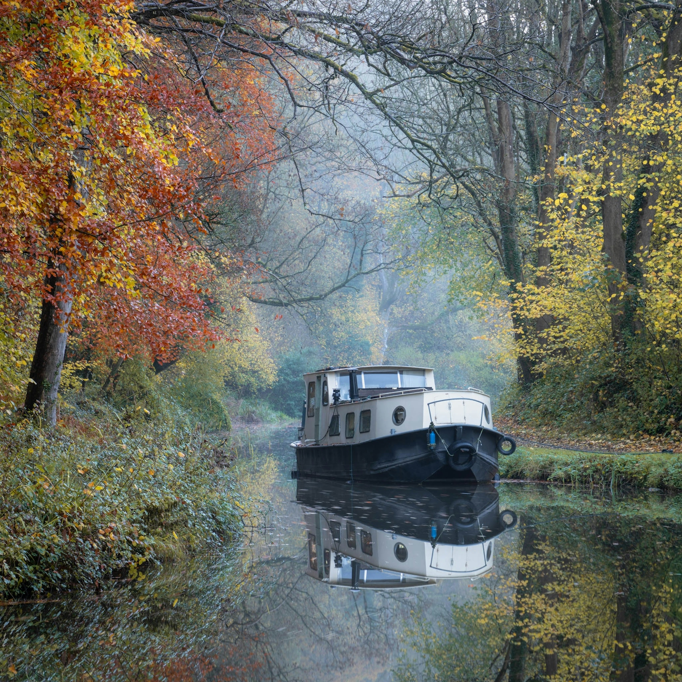 bradford on avon landscape photography wiltshire canal autumn boat
