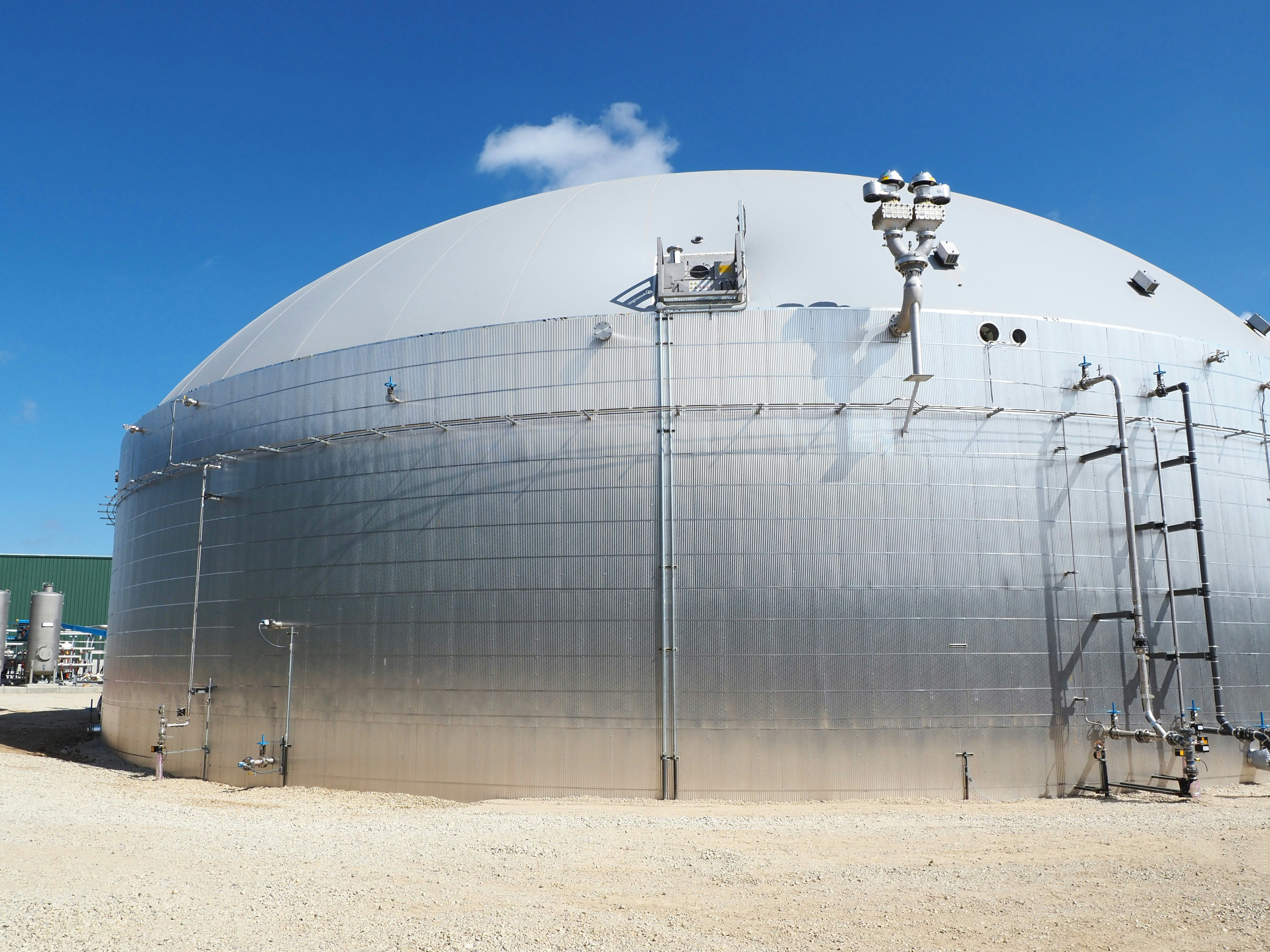 Vanguard Renewables Opens State-of-the-Art Anaerobic Digestion and Depackaging Facility at Dinnerbell Farms in Eden, Wisconsin