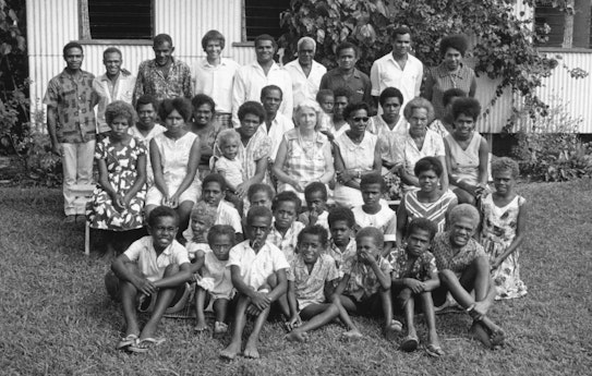 Bertha Dobbins, Knight of Bahá’u’lláh for the New Hebrides Islands with a group of Bahá’ís in Vanuatu
