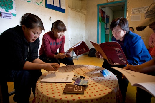 A Bahá’í study circle at the Baha'i centre in Murun, Mongolia