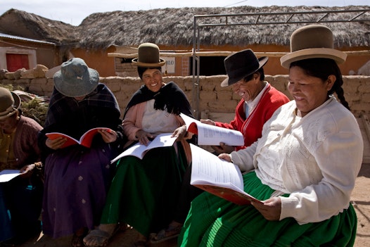 A Bahá’í study circle in Machacamarca, Bolivia