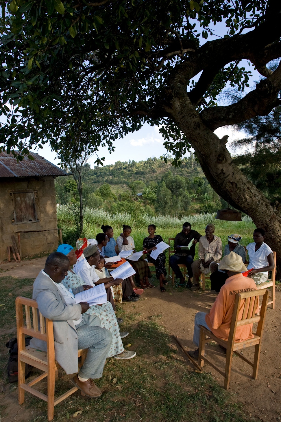 A Bahá’í study circle in Tiriki West, Kenya