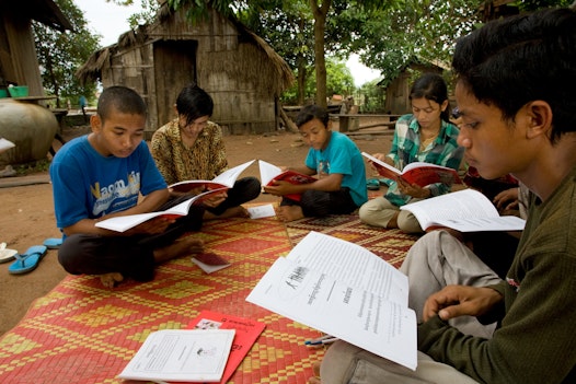A Bahá’í study circle in Preah Vihear, Cambodia