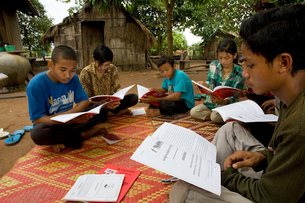 A Bahá’í study circle in Preah Vihear, Cambodia